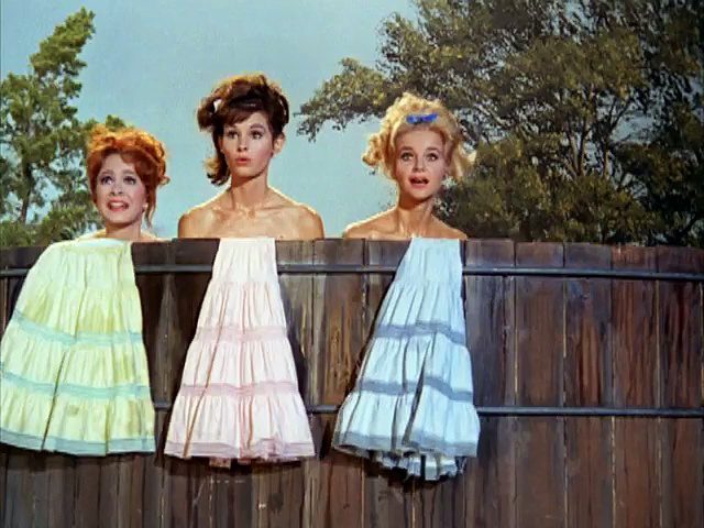 Petticoat Junction S3 E08 – Hooterville A-Go-Go