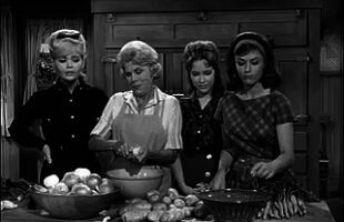 Petticoat Junction S2 E07 – The Great Buffalo Hunt